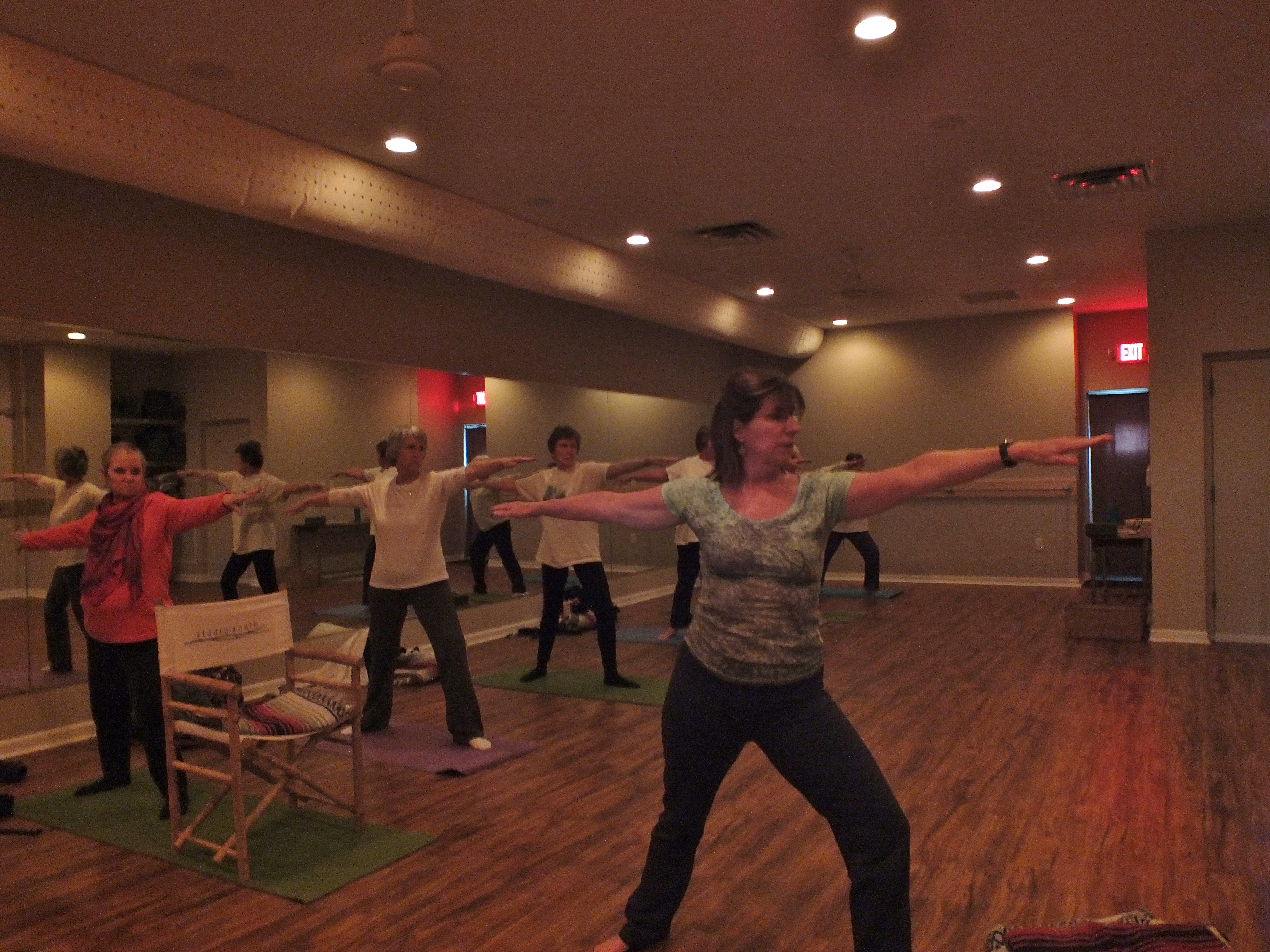 Instructor Nancy Peck leads the free class (Hannah S. Ostroff/ WYDaily)