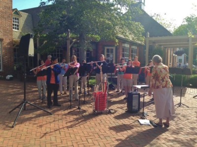 Flute Frenzy at the Williamsburg Farmer's Market in May (Photo courtesy of Flute Frenzy)