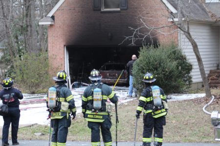 James City County and City of Williamsburg fire departments responded to a fire on the 100 block of Teal Way in Seasons Trace. (Ty Hodges/WYDaily)