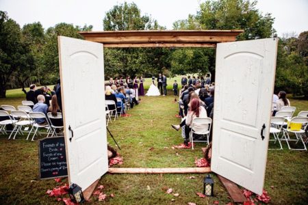 Vintager Inn, a wedding venue with a barn in New Kent, was the location of Morgan and James Willsey wedding ceremony in 2014. Jessica Aiken coordinated the wedding. (E. Leise Photography)
