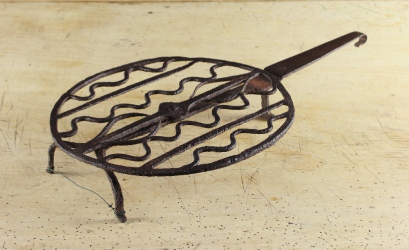 An example of what a complete griddle might have looked like. (Courtesy Jamestown Rediscovery Project)