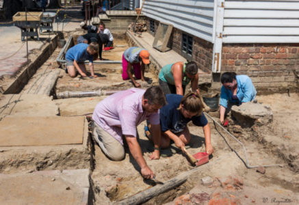 The Raleigh Tavern is believed to have had a porch during the late 1700s. (Photo courtesy of Colonial Williamsburg)
