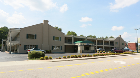 The two-story Days Inn, owned by Jalaram of Williamsburg, Inc., is approximately 38,600 square feet (plus a 3,800-square-foot basement) and sits on 1.609 acres. (Stephen Salpukas/W&M)
