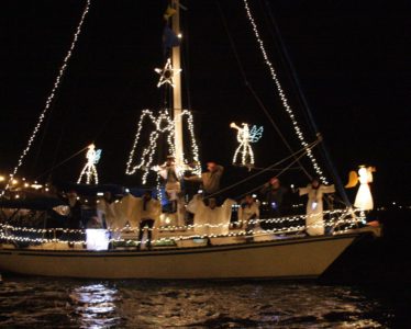 Yorktown parade has lighted boats