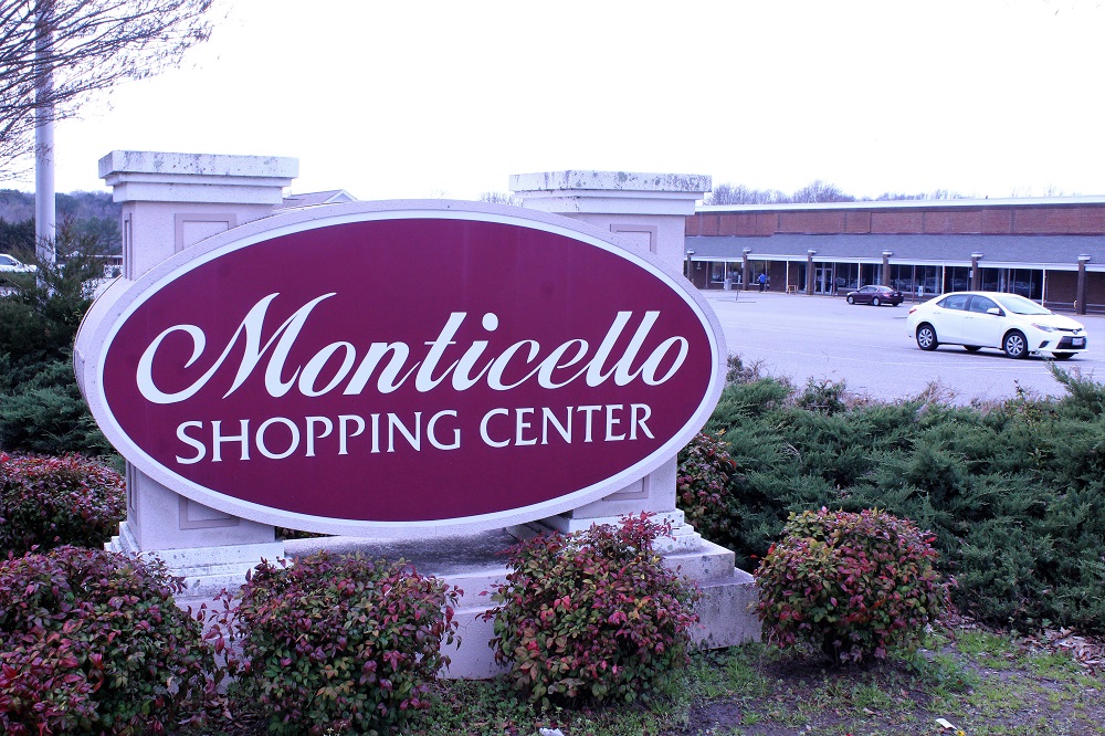 The Monticello Shopping Center. (Andrew Harris/WYDaily)