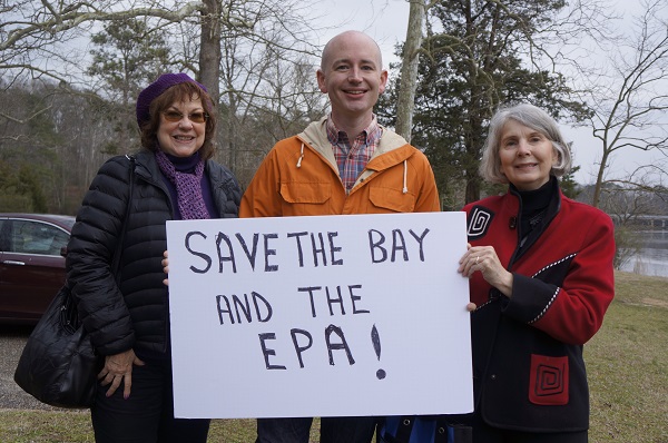 Del. Mike Mullin (D-93) with area residents at the Rally to Save the Bay in Williamsburg (Steve Roberts, Jr./WYDaily).