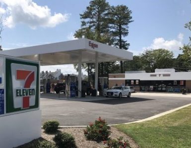 The price of a gallon of gasoline has been on the rise in Greater Williamsburg since Hurricane Harvey hit Texas and Louisiana's oil operations. (Steve Roberts, Jr./WYDaily)