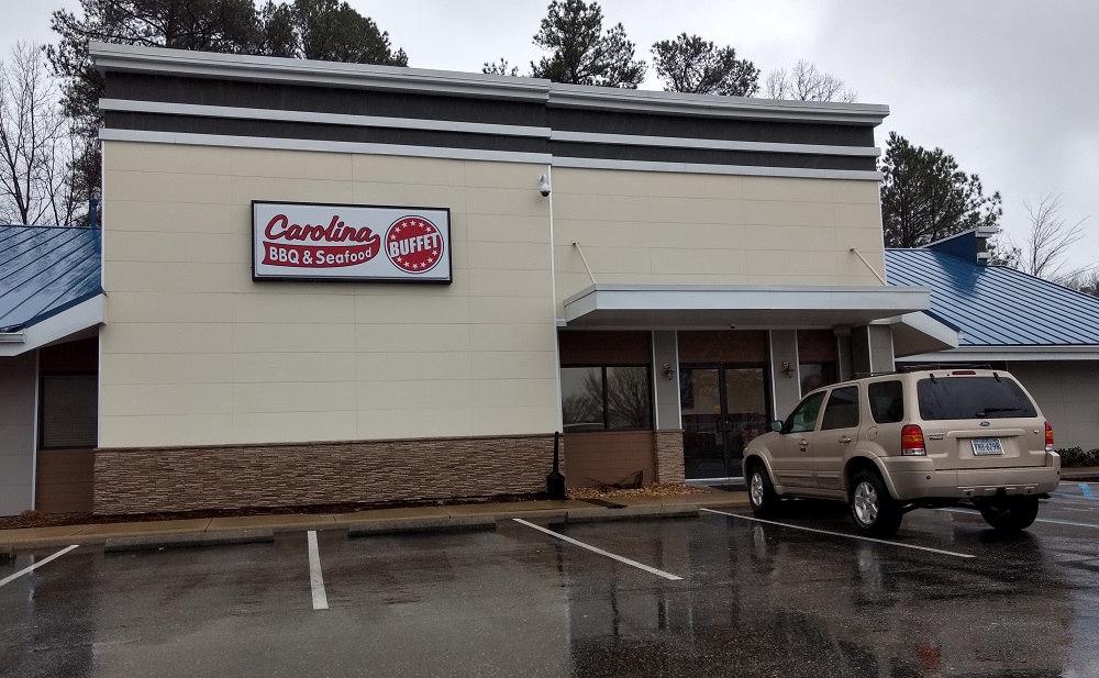 Carolina BBQ & Seafood opened this month on George Washington Memorial Highway .(Andrew Harris/WYDaily)