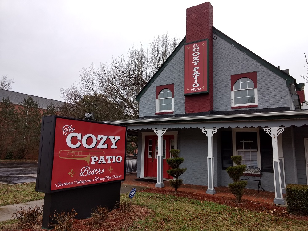 The Cozy Patio on Richmond Road is closing. (Andrew Harris/WYDaily)