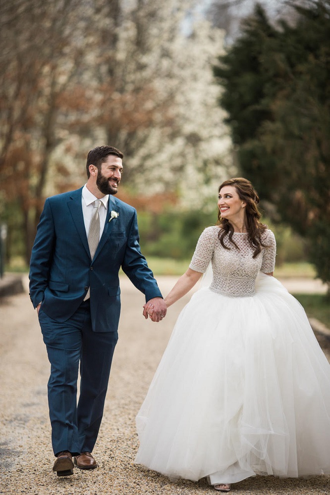 Matthew and Mara Dudley shared their wedding day with 125 guests and 400 dogs. (Courtesy Daniel Gorman)