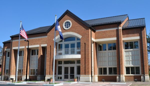 The Williamsburg Municipal Building. (file photo/WYDaily)