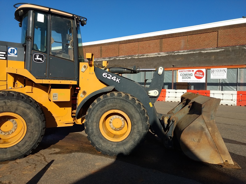 Construction on Earth Fare is ongoing ahead of their summer opening. In the meantime, the grocer is looking to hire more than 100 local residents for their new store. (Andrew Harris/WYDaily)