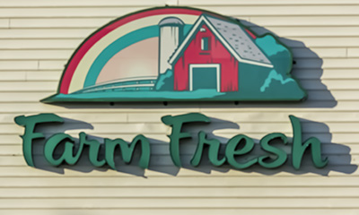 Sign on the Farm Fresh grocery store in Norge (Bryan DeVasher/WYDaily)