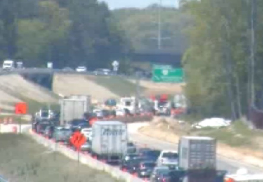 All westbound lanes of I-64 are blocked before Busch Gardens. (courtesy photo/ VDOT)