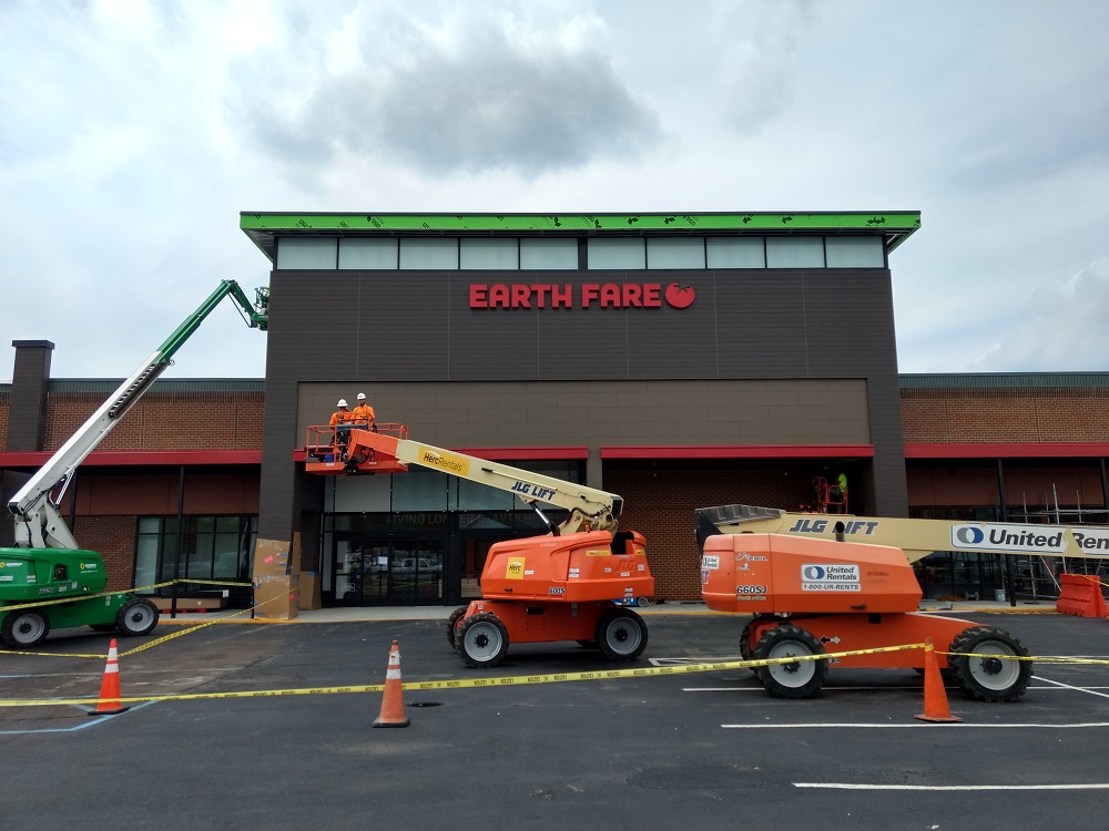 Work on Earth Fare continued Monday afternoon. (WYDaily/ Andrew Harris)