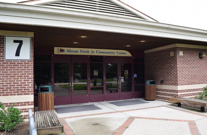 Those with passes to the Abram Frink Jr. Community Center can attend the James City County Recreation Center during its closure. (WYDaily/File photo)