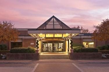 The Williamsburg Library (WYDaily photo/Courtesy Williamsburg Regional Library)