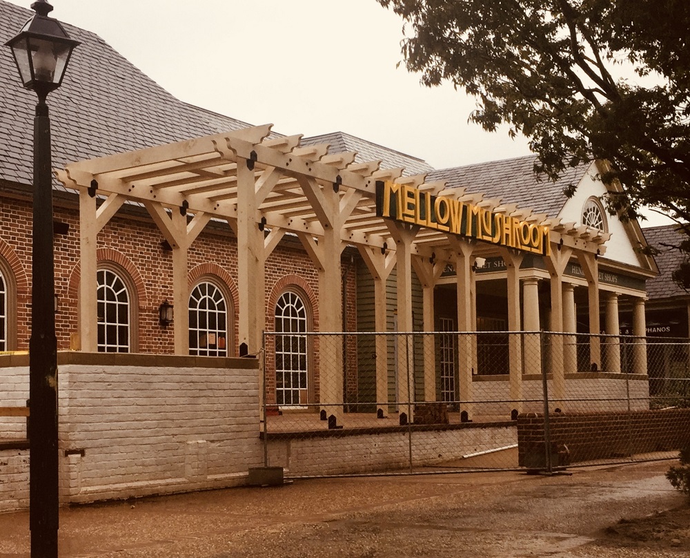 Mellow Mushroom's sign now hangs on the front of the restaurant's patio. (WYDaily/ Courtesy Jeff Duncan, Colonial Williamsburg Foundation)