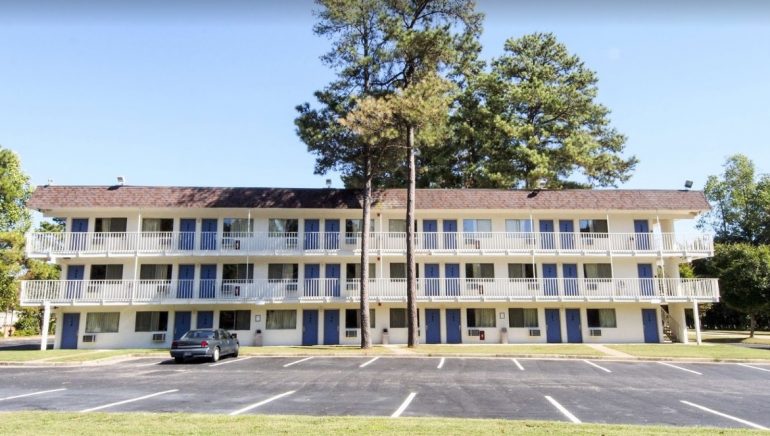 The Motel 6 at 3030 Richmond Road in Williamsburg. (WYDaily photo/Courtesy Google Maps)