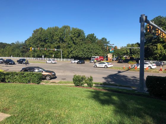 Traffic was backed up Friday morning at Monticello marketplace. (Ton Davis/WYDaily)