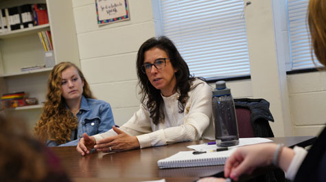 Jodi Kantor, Pulitzer Prize-winning correspondent for The New York Times, spoke with a William & Mary gender, sexuality and women's studies class Tuesday as part of her visit as the university's 2018 Hunter B. Andrews Fellow in American Politics. (WYDaily/Courtesy Stephen Salpukas)