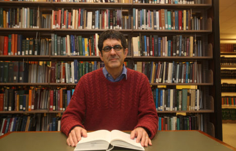 Ronald Schechter, professor of history at William & Mary, will deliver the spring 2019 Tack Faculty Lecture, “The Secret Library of Marie Antoinette: Revealing the Inner Life of a Conflicted Queen,” on March 28 at 7 p.m. at the Sadler Center’s Commonwealth Auditorium. (WYDaily/Courtesy Stephen Salpukas)