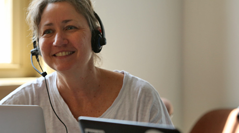 Silvia Tandeciarz, a professor of Hispanic studies and chair of the Department of Modern Languages & Literatures at William & Mary, leads the student interns in discussion during a recent meeting. Tandeciarz and Associate Professor Betsy Konefal have been working with students for a decade on documents related to Argentina's last dictatorship. (WYDaily/Courtesy of Stephen Salpukas)