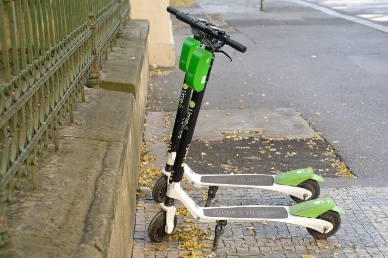 Newport News City Council approved e-scooters in the city starting in December. (WYDaily/ File photo)