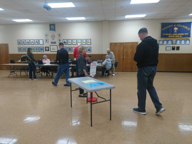 Voters cast their ballots in the Knights of Columbus polling station in Newport News, Nov. 5, 2019. (WYDaily/ Julia Marsigliano)