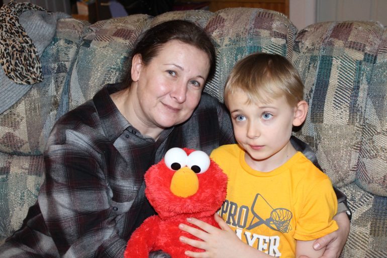 Larisa Turkatte and her son, Brandon. (WYDaily/ Julia Marsigliano)