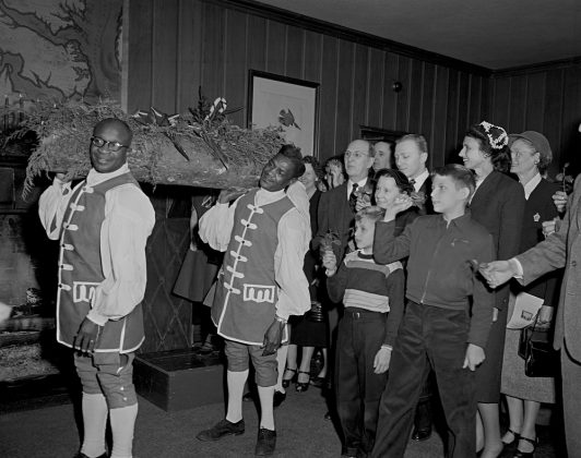 Yule Log ceremony at Williamsburg Lodge, 1953. (WYDaily/Courtesy Jim Mays, Colonial Williamsburg Foundation)