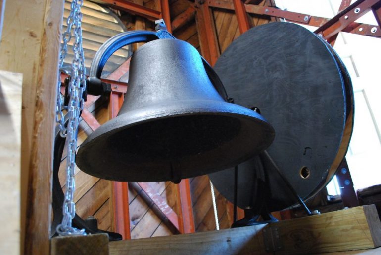 The Freedom Bell rings at the Historic First Baptist Church in Williamsburg. (WYDaily/Courtesy Let Freedom Ring Foundation)