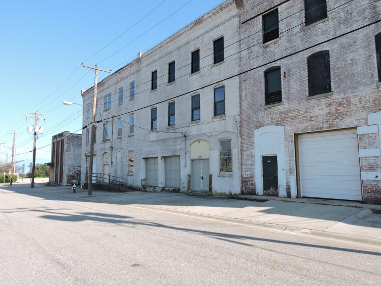 Provost Construction is renovating several buildings for apartments in downtown Newport News. (WYDaily/ Julia Marsigliano)