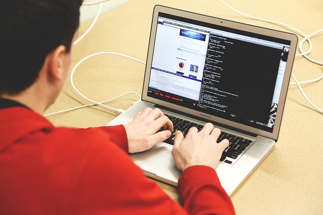 Jefferson Lab is hosting a free, hands-on experience where attendees can learn how artificial intelligence can relate to the field of nuclear physics. (WYDaily/ Courtesy of Pixabay)