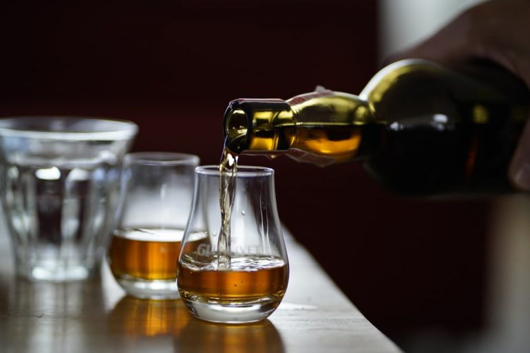 People with substance abuse issues such as drinking, can seek online resources during the coronavirus. (WYDaily file/Courtesy of Unsplash)