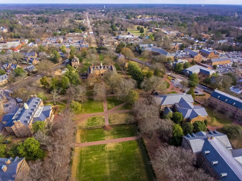 The Sir Christopher Wren Building sits at the head of the W&M campus, just before you cross into Colonial Wililamsburg. (WYDaily/Courtesy of William & Mary)