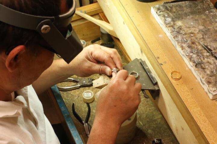 At MN Jeweler, the family-run business is struggling to find customers wanting customer orders made. (WYDaily/Courtesy Nathan Nguyen)