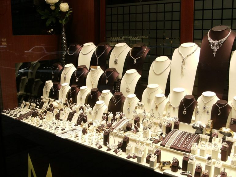 Despite being able to open for business, many jewelry stores are struggling to find customers interested in luxury items during economic uncertainty. (WYDaily/Wikimedia Commons)