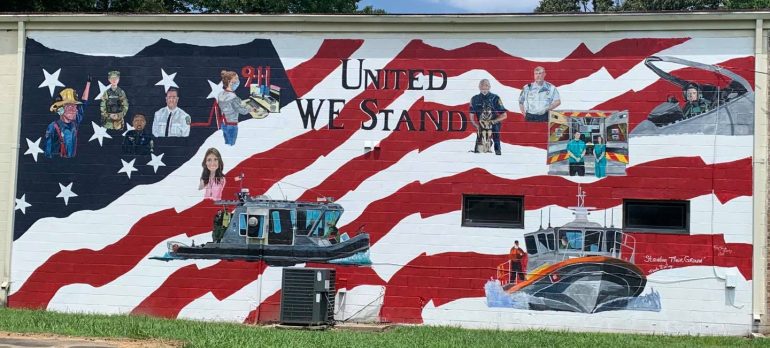 The mural at the Battery Outlet off George Washington Memorial Highway was Paula Dooley's first public mural. (WYDaily/ Courtesy of York-Poquoson Sheriff's Office)
