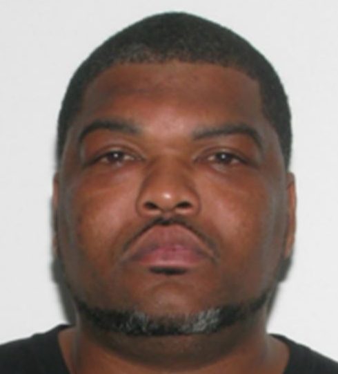 The Federal Bureau of Investigations is offering a reward of up to $5,000 for information hat leads to the location, arrest and prosecution of LaShawn Robertson. (WYDaily/Courtesy FBI)