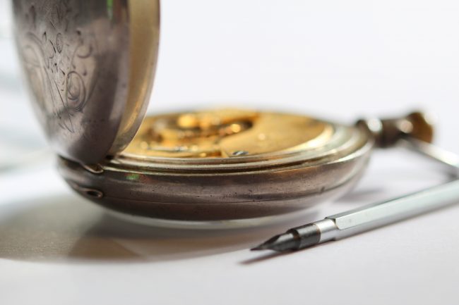 Williamsburg Clocks, a watch repair shop in James City County, has closed. (WYDaily/ Courtesy of Unsplash)