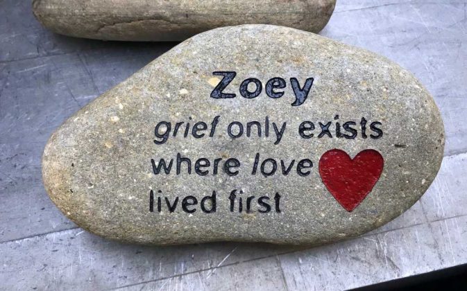 One of the memorial rocks Mark Phinney engraved. (WYDaily/ Courtesy of Stone and Chisel Engraving LLC)