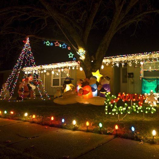 Christmas lights in the area. (WYDaily/ Courtesy of Hampton Roads Christmas Lights and Map Facebook page)