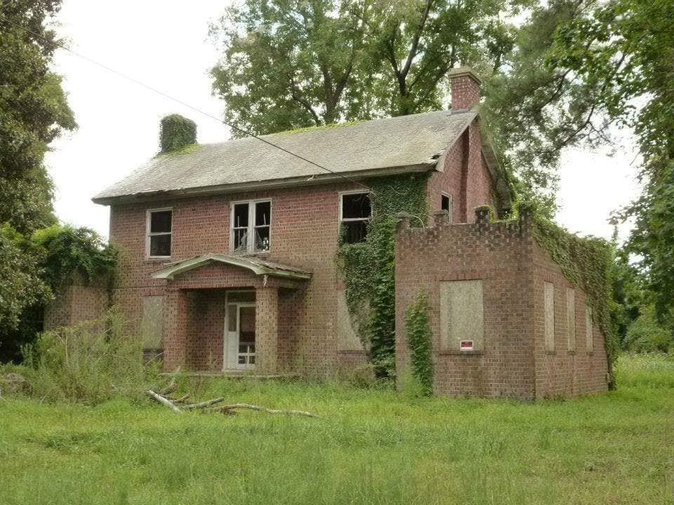 The Gatewood House, located at 7829 Richmond Road, sits on 1.5 acres located at the corner of the Toano Middle School property. (WYDaily/ Courtesy of the Toano Historical Society)