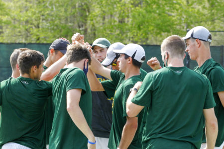 W&M men's tennis huddle