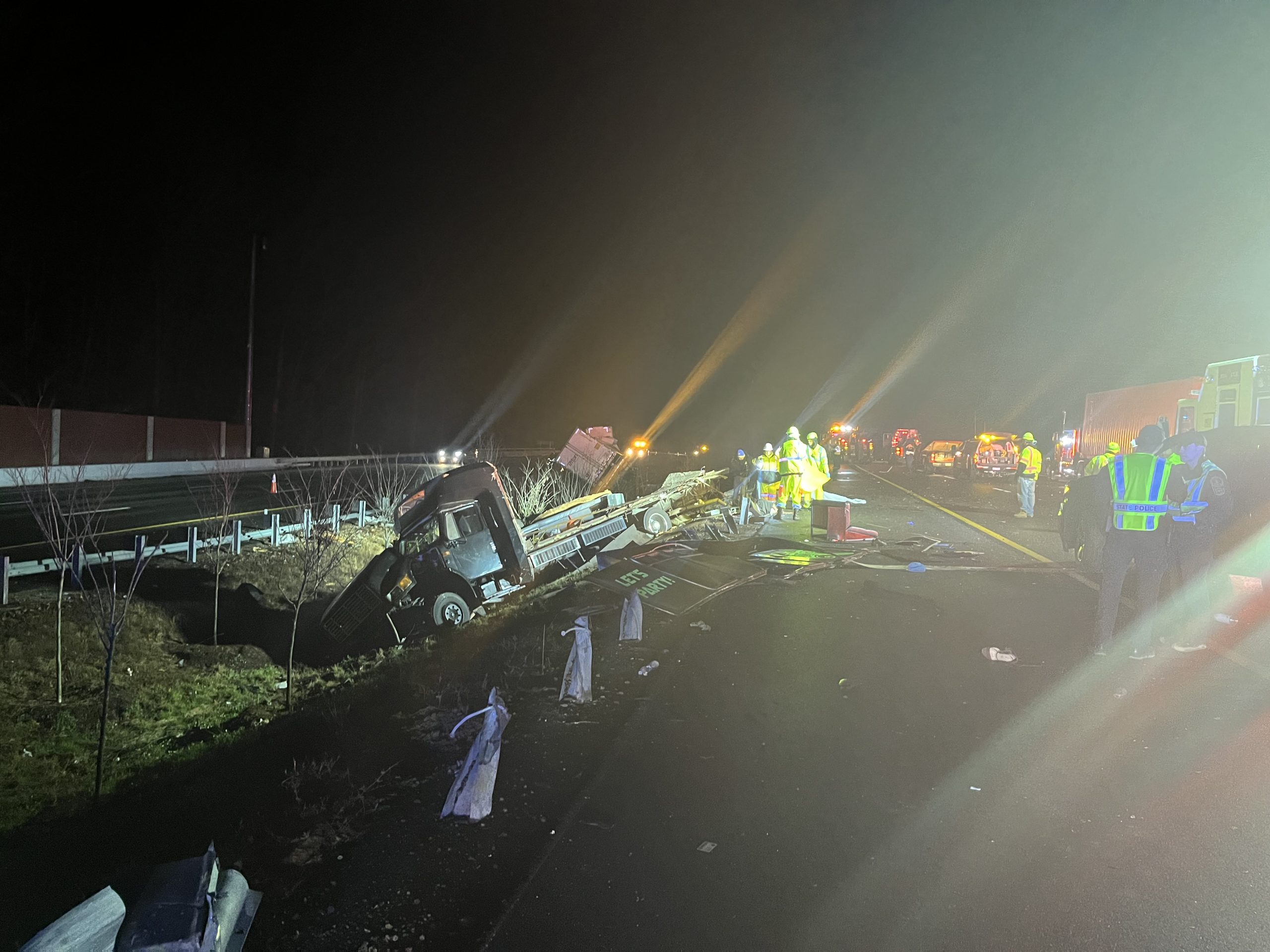 Updated: 3 Confirmed Dead in Tractor Trailer, Bus Crash on I-64 in York ...