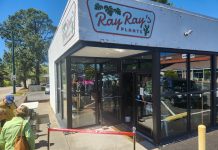 Dedicated House Plant Store Holds Ribbon Cutting